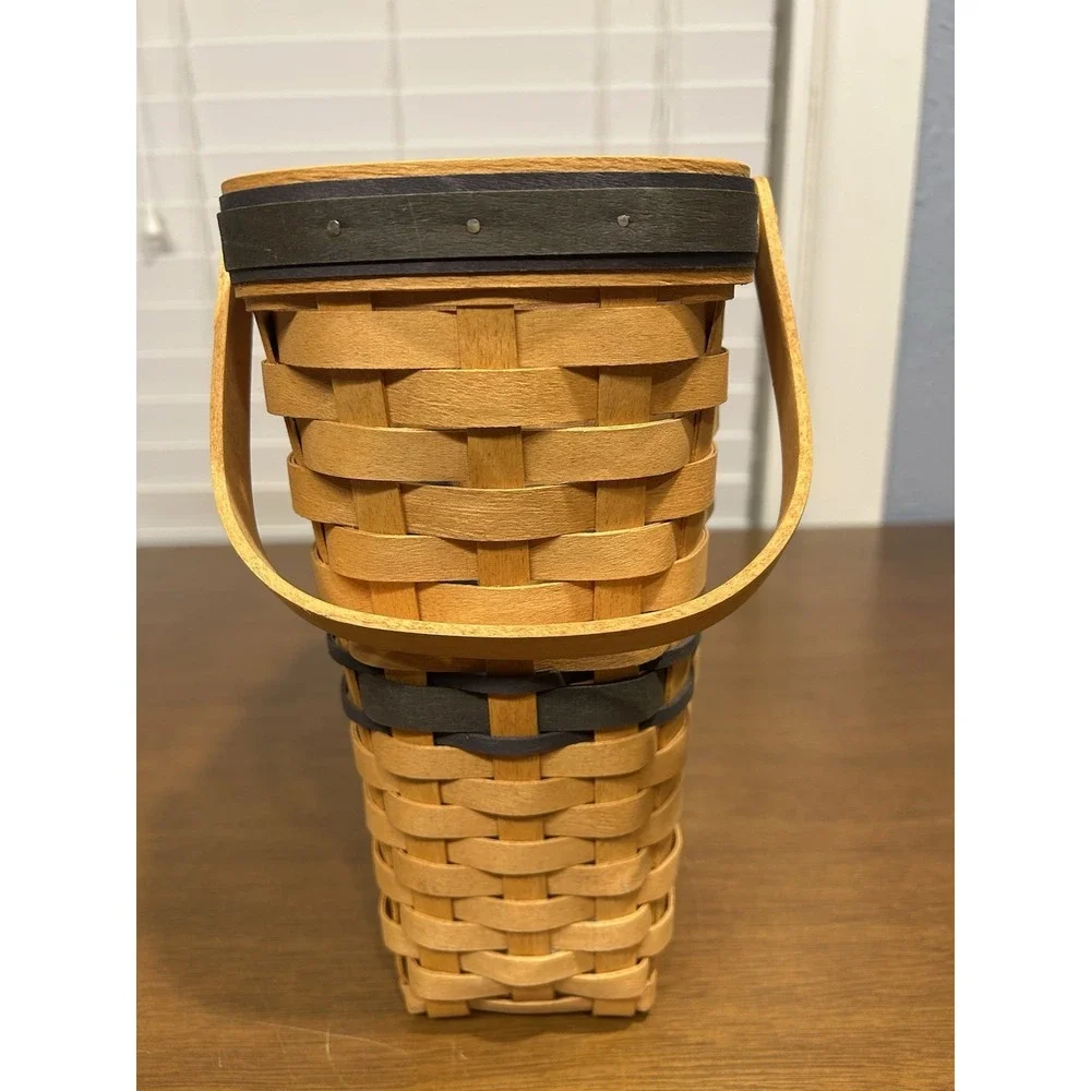 Longaberger Collectors Club Woven Basket 1996 Charter Member Plastic Liner Cloth